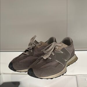 New Balance 327 grey sneakers
